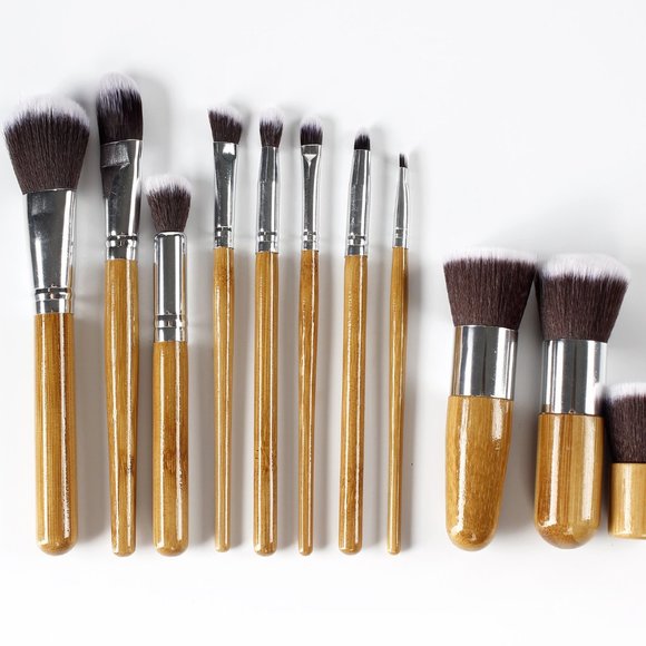 Bamboo Pro Makeup Brush Set with Bag - Picture 7 of 11